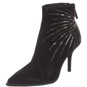 Lola Cruz booties